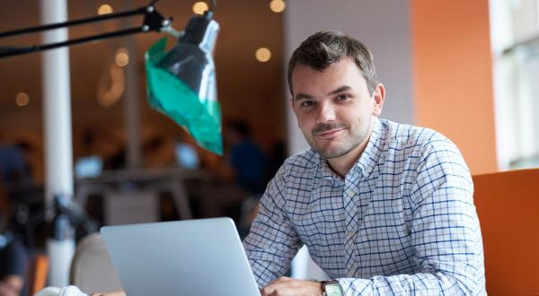 Man werkt vanuit huis